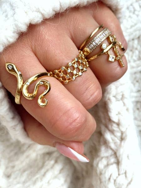 Anel Unique Banda Diamante CZ “Gisele” por atacado de Nayla Jewelry