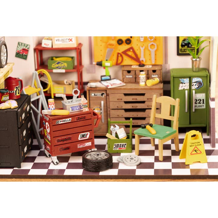 Hands Craft - Wholesale DIY Craft Kit - DIY Miniature House Kit: Garage Workshop14