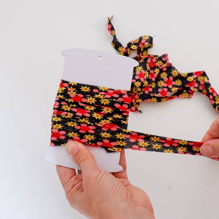 Madam Sew - Vente Matériels de bricolage - Bobines de biais - Solution de rangement pour biais, rubans,...9