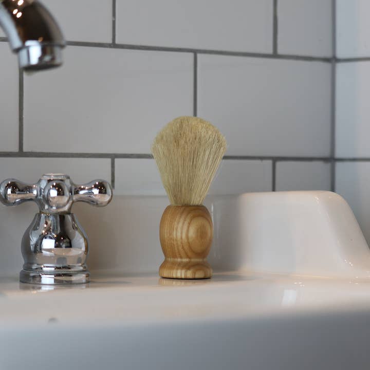 Cosy Cottage Soap – wholesale Shave brush – Men's – Wooden Beech Shaving Brush1