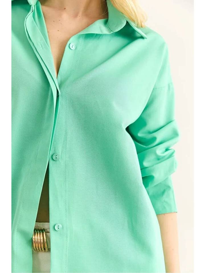 Hoxton Gal – wholesale Buttoned-down shirt – Women's – Oversized Poplin Shirt with Hidden Placket25