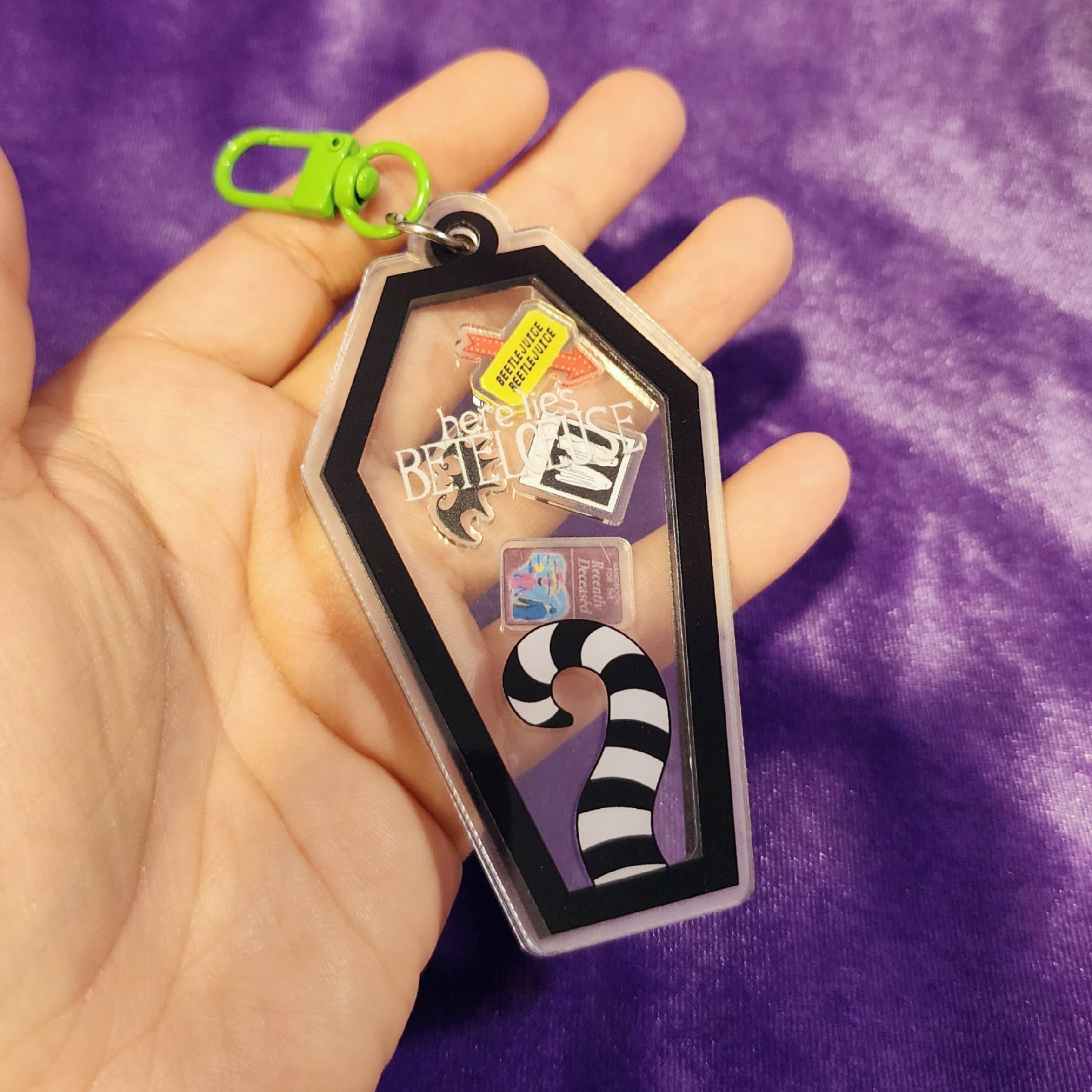 SHOPMALASTORE - Wholesale Keychain - Women's - Coffin Shaker Keychain – Acrylic 2