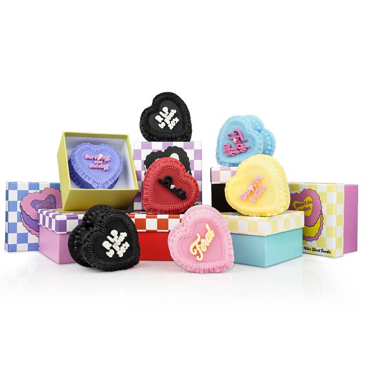 FUN CLUB - Wholesale Novelty Candle - Fuck Off Heart Candle (kitsch, kitschy, funny gift, cake candle)