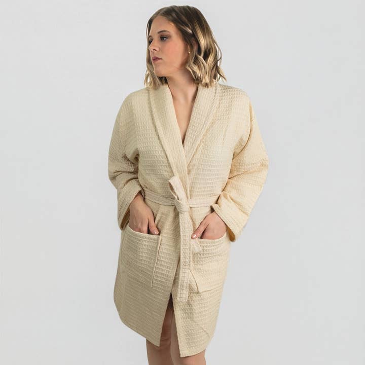 Peignoir en peshtemal à tissage gaufré | Beige_NouvelleSaison pour la vente par House Of Motifs