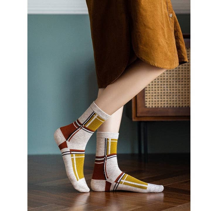 6 Pairs Random Color Contrast Color Retro Wool Adults Winter Socks for wholesale on Faire2