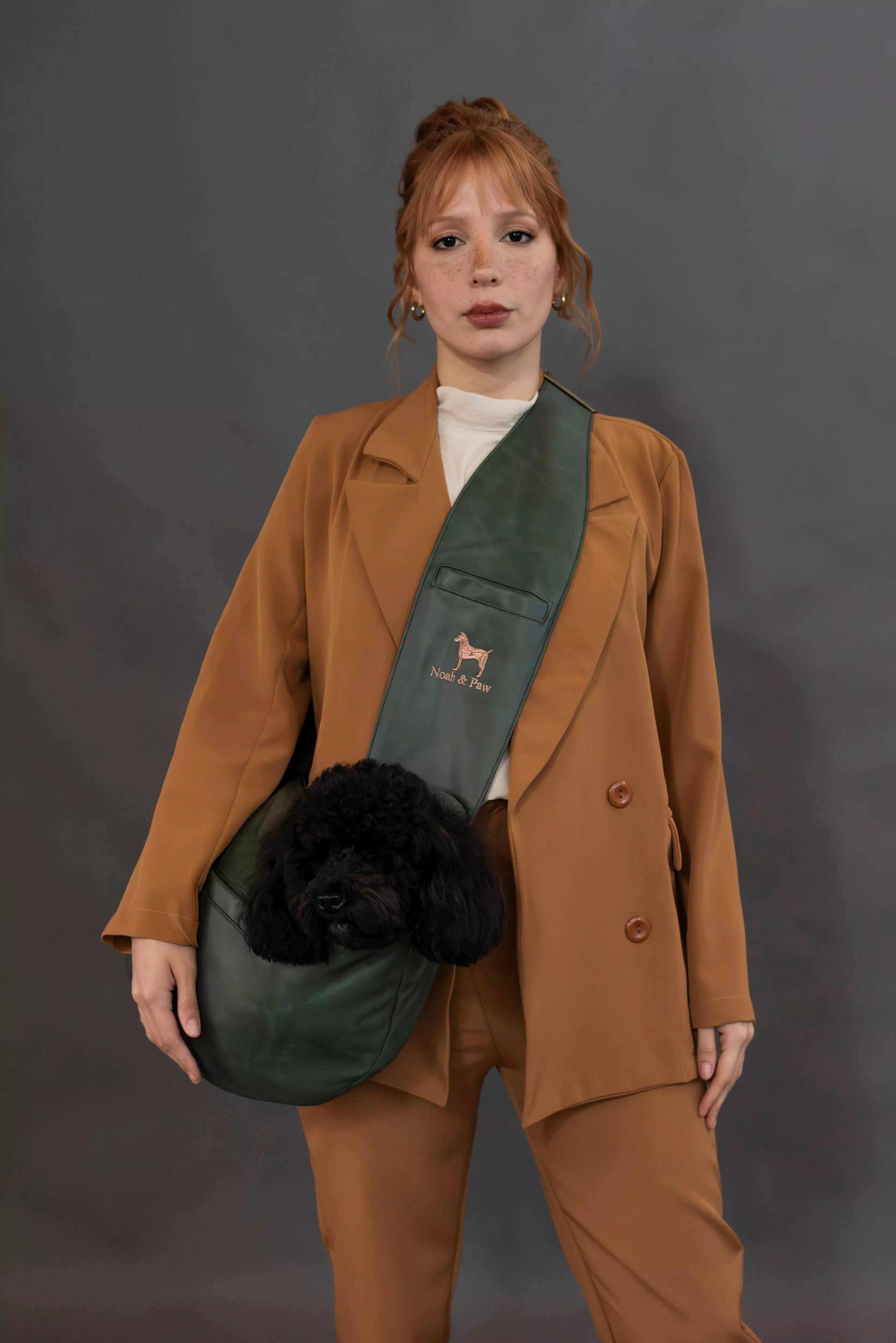 NOAH AND PAW LLC - Vente Caisse de transport – chat et chien - Porte-animal en bandoulière en cuir vegan avec triple sécurité10