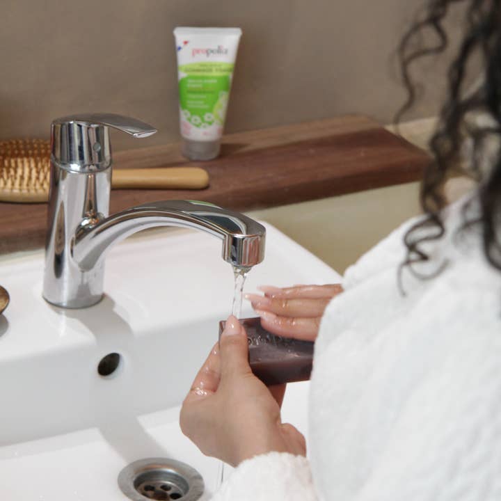 Propolia® - Wholesale Bar Soap - Active Soap - Face & Body - Propolis, Honey & Shea Butter -100g2