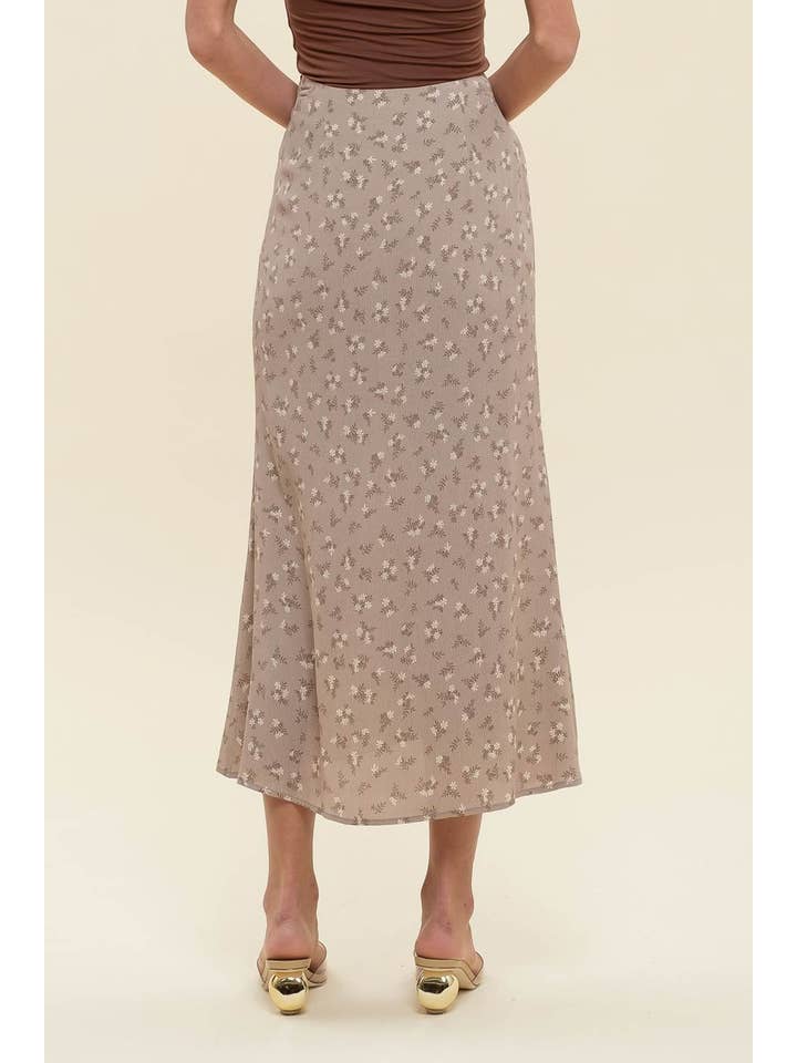 The Workshop Studio - Wholesale Skirt - Women's - FLORAL BUTTON FRONT SPLIT HEM MIDI SKIRT