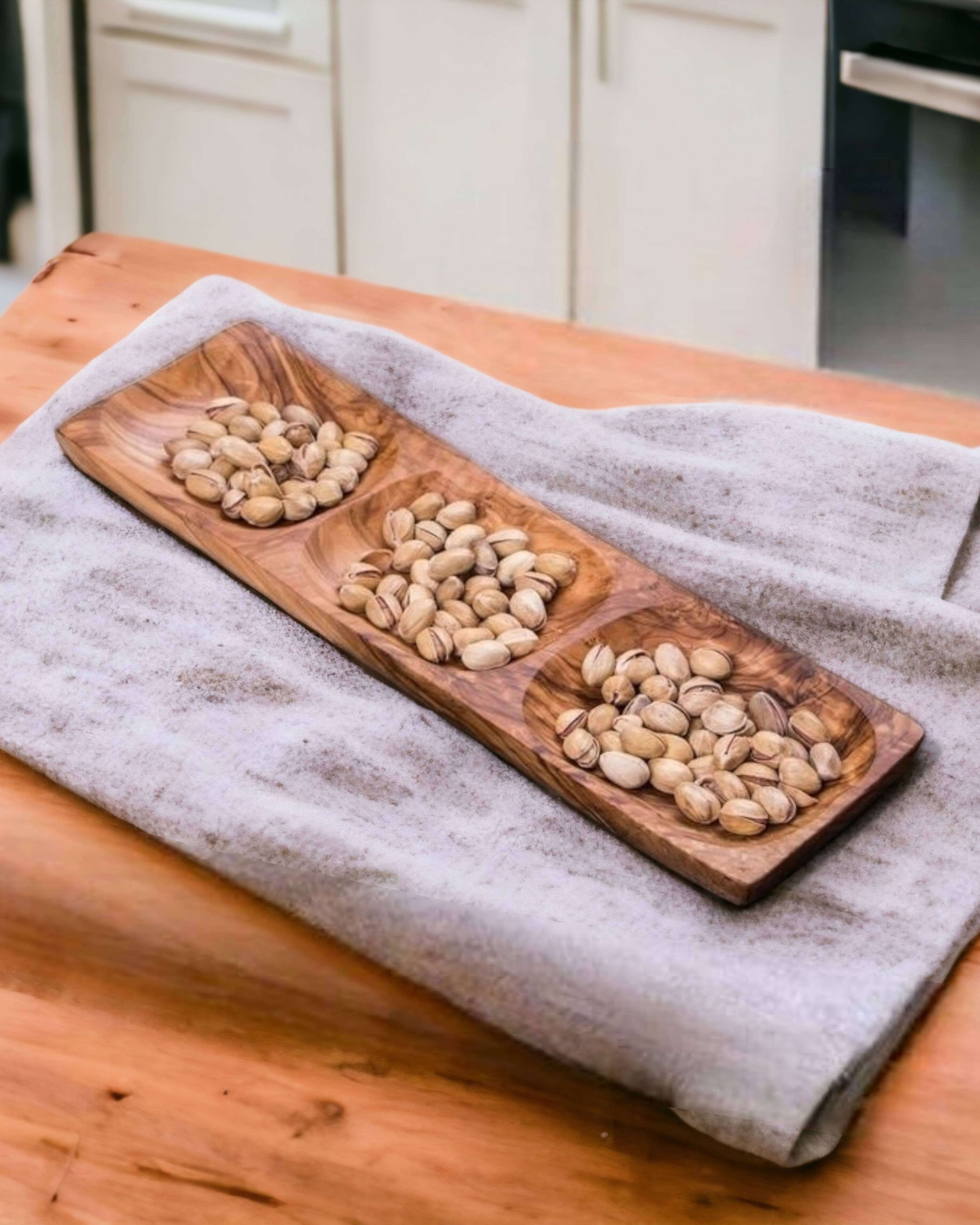 Kamsah - Vendita all'ingrosso Vassoi da portata - Piatto da portata in legno d'ulivo a 3 sezioni2