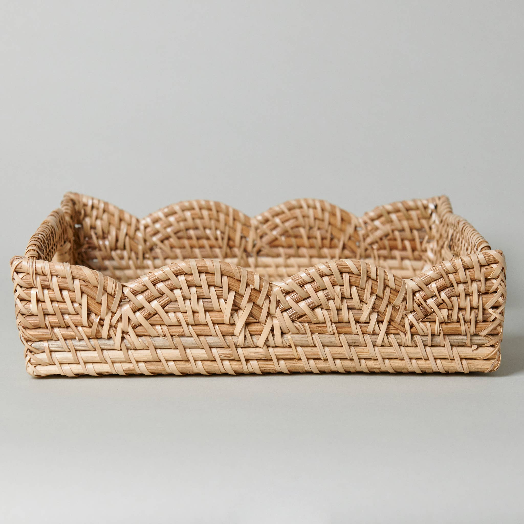 kubo - Wholesale Decorative Tray - Mariposa Woven Scalloped Rattan Tray1