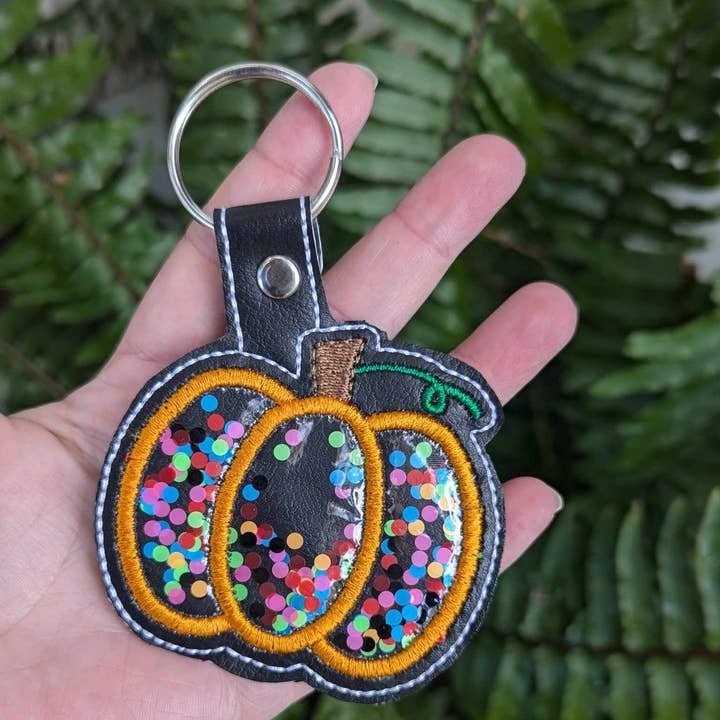 525 Fiber and Designs - Wholesale Keychain - Women's - Embroidered Pumpkin Confetti Shaker Key Chain, Key Fob