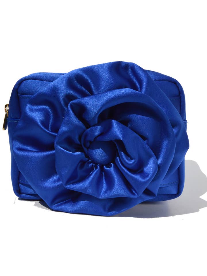 Royal Blue Satin Pulset for engroshandel hos Celina Martín