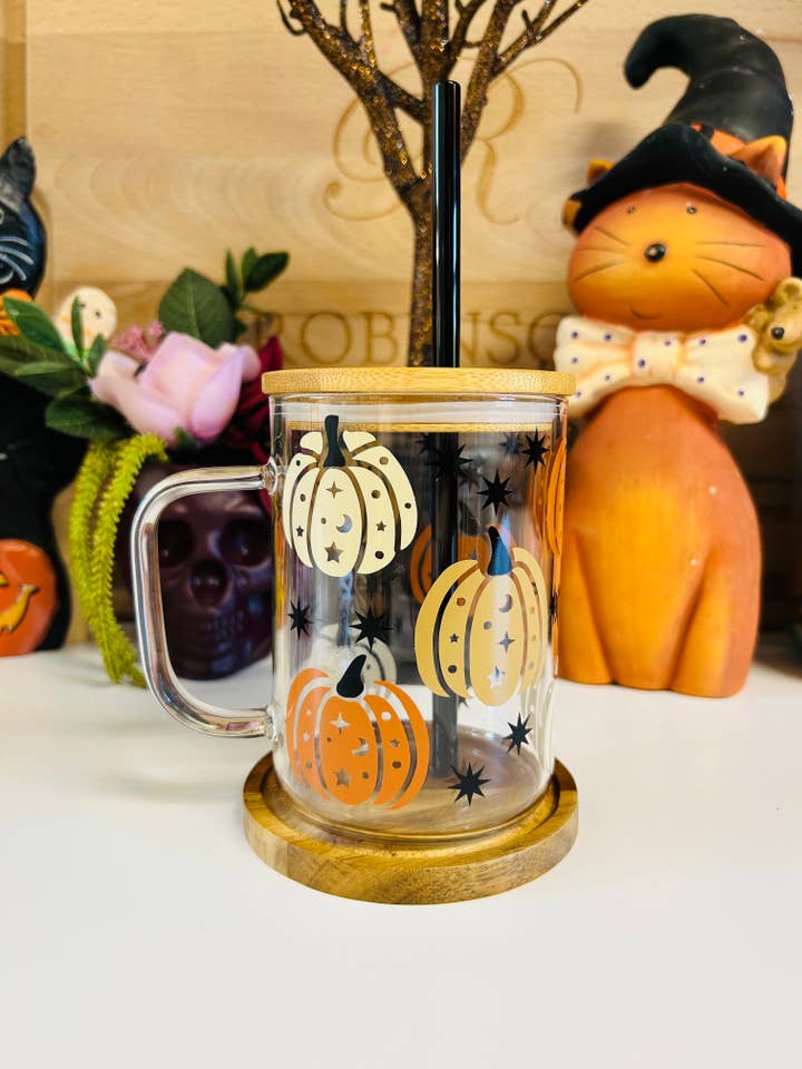 Tasse en verre Celestial Pumpkin, tasse à citrouille, tasse à café d'automne pour la vente par MommyandMarie