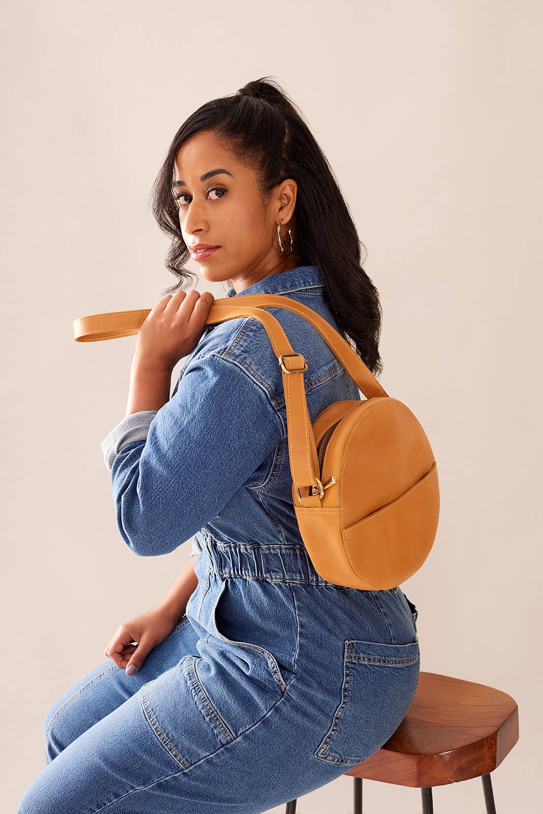 UnoEth - Wholesale Crossbody Bag - Women's - Zuri Circle Bag5