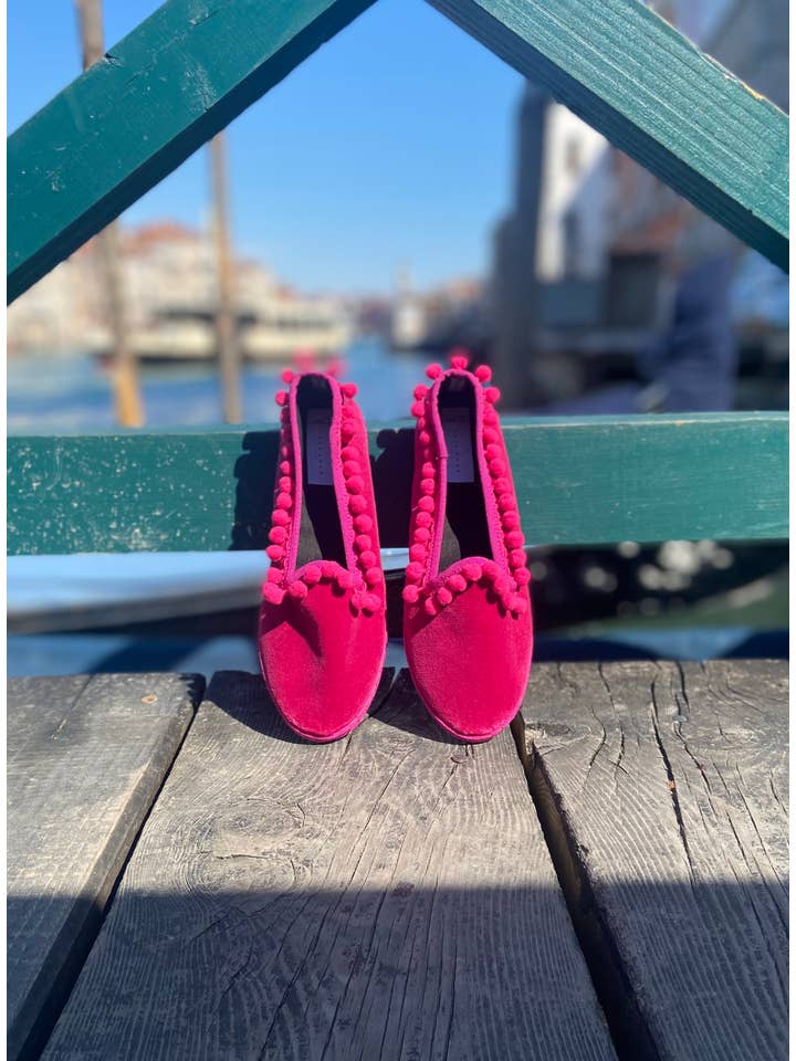 Teod’amar Venezia – wholesale Shoe accessories – Venetian Slippers With Pom Poms