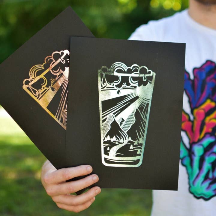 Øl Pint Holografisk Folie Print, 8.5x11in for engroshandel hos Catnip and Kittens