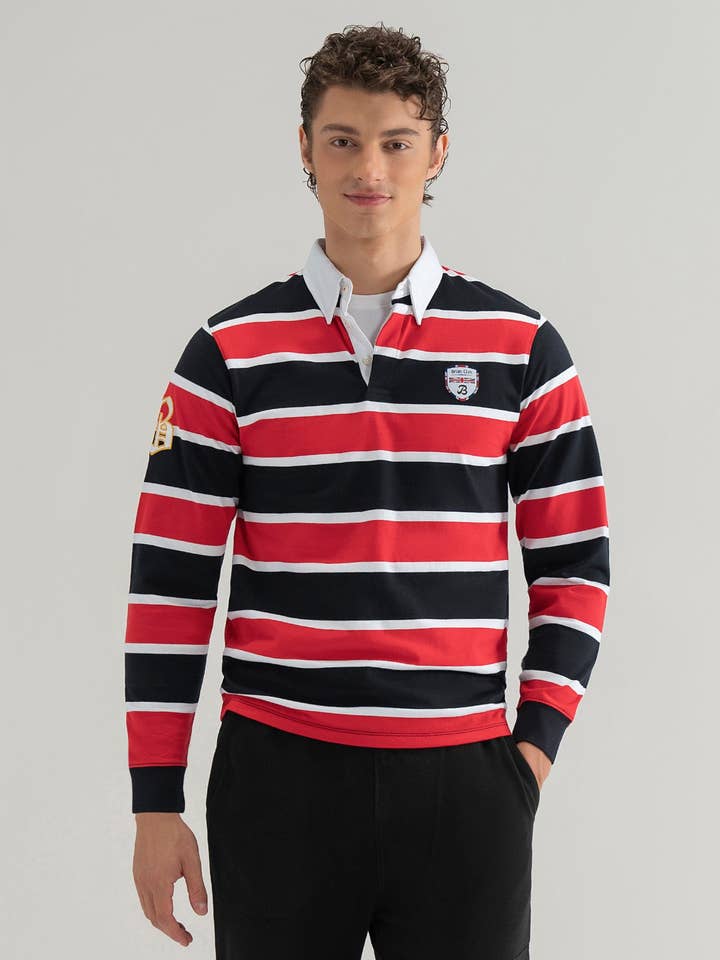 Maillot de rugby rayé noir et rouge pour la vente par Brian Oak Limited