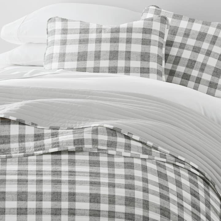 Ensemble de couette réversible à motif aquarelle à carreaux toutes saisons pour la vente par ienjoy Home