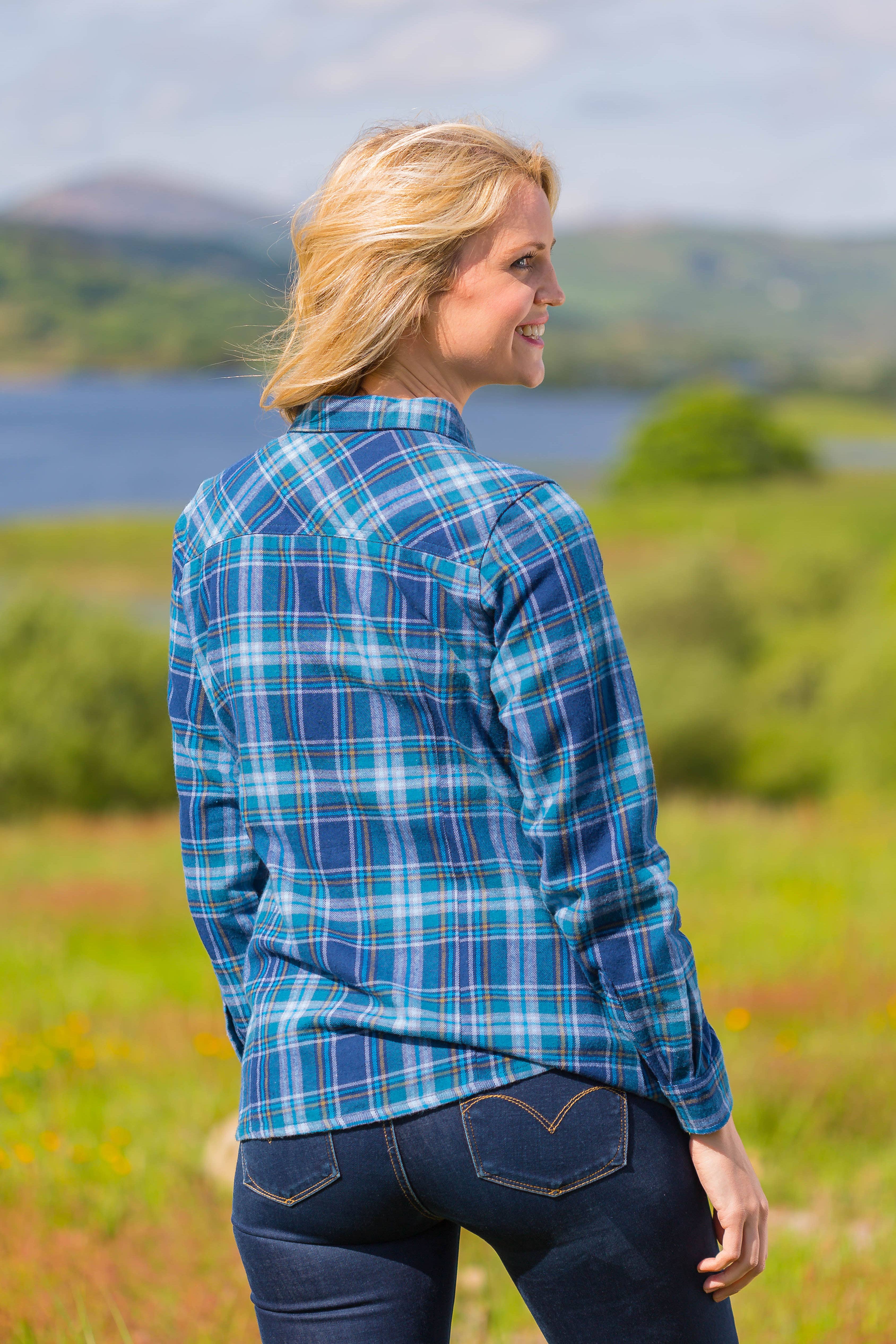 Lee Valley Ireland - Vendita all'ingrosso Camicia button down - Donna - Camicia di Flanella da Donna Eskra - Quadri Blu (LV8)1
