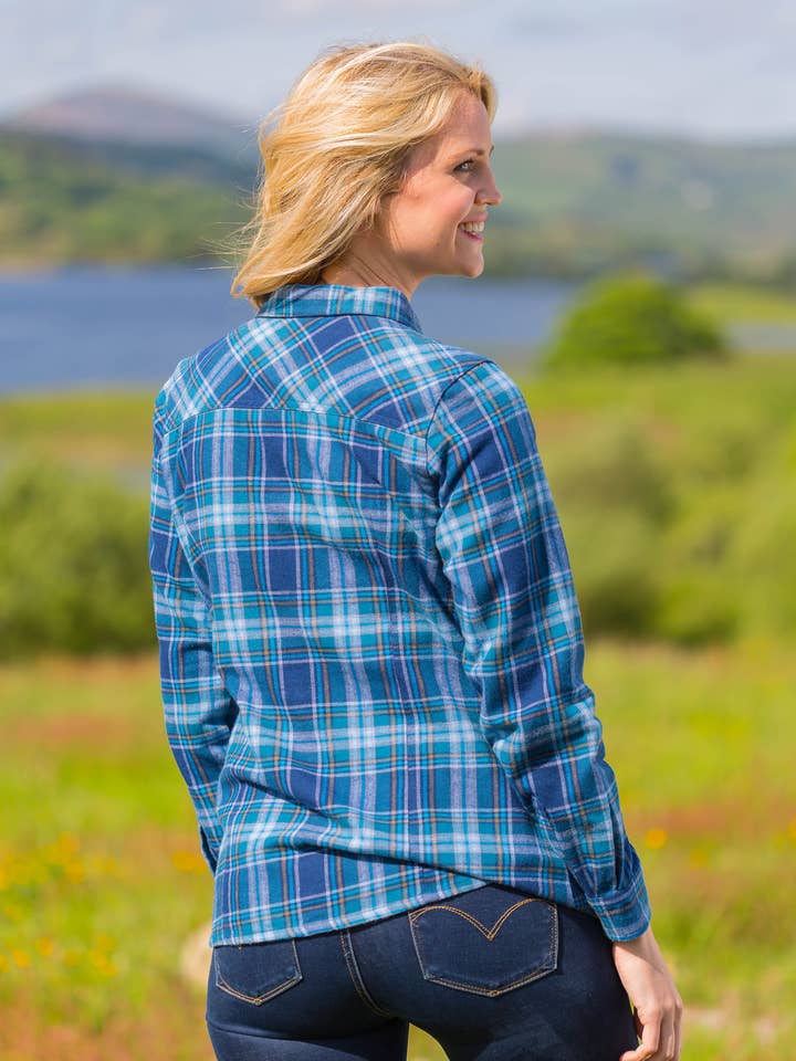 Lee Valley Ireland – wholesale Buttoned-down shirt – Women's – Women's Eskra Flannel Shirt - Blue Check (LV8)1