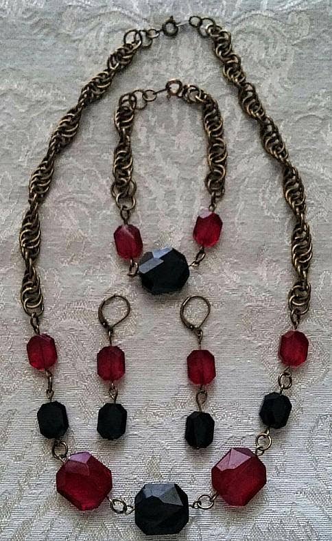 Amy's Handmade Gifts - Wholesale Jewelry Set - Chain Reaction Jewelry Set