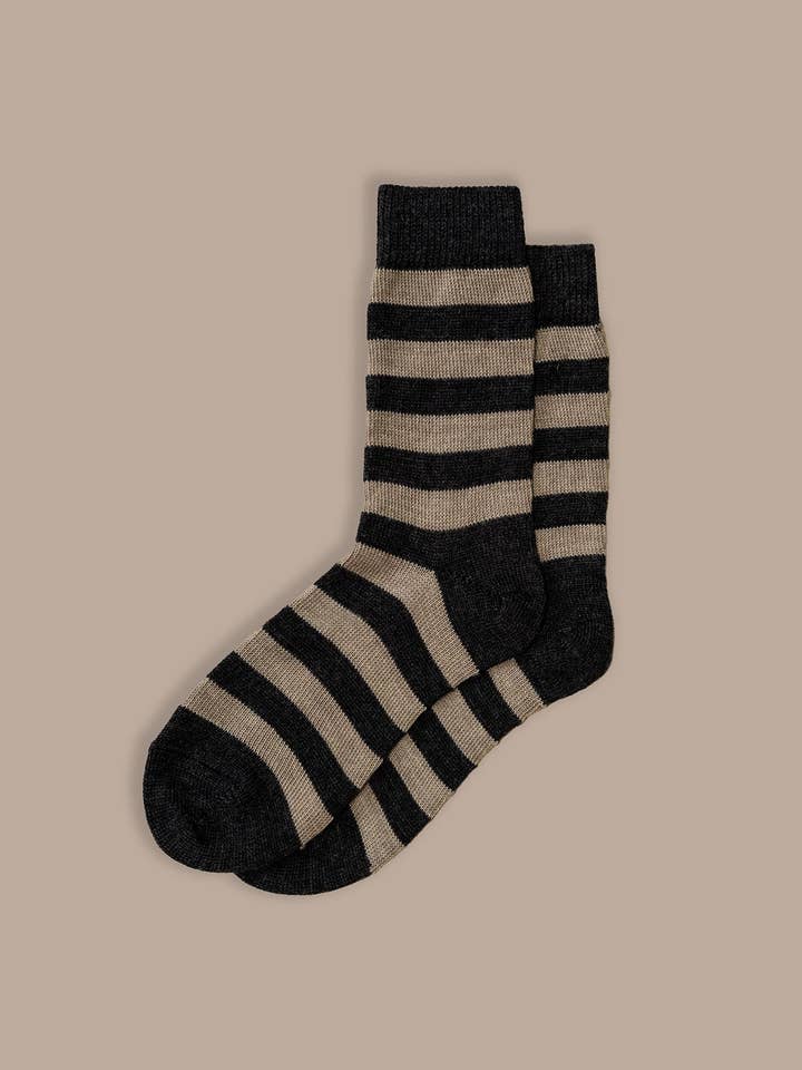 ROVE Knitwear – wholesale Socks – Unisex – Fine Merino Wool Socks | Stripe Charcoal1