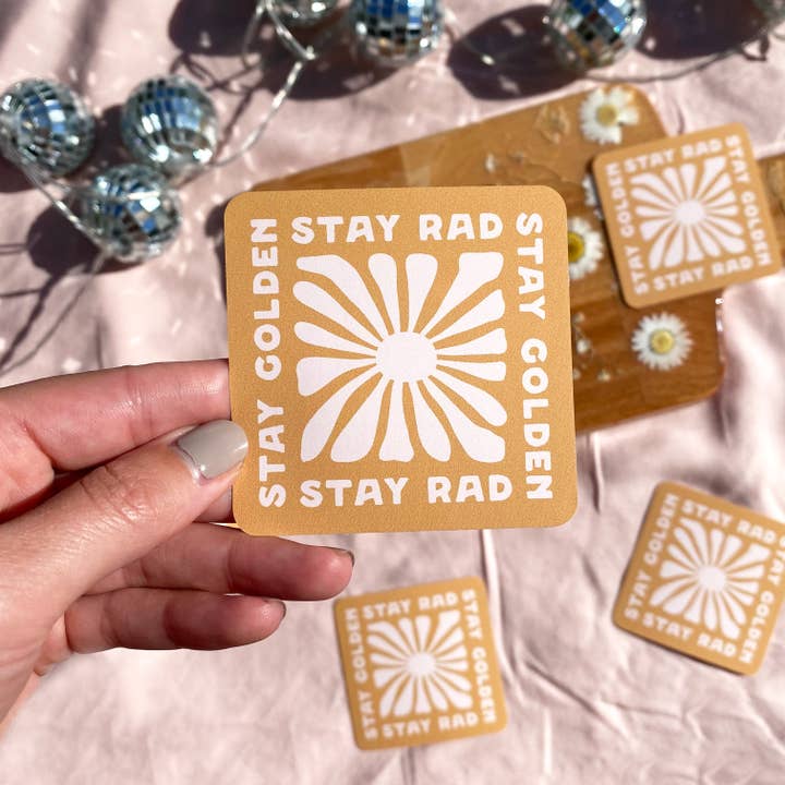Adesivo Rad, Stay Golden per la vendita all'ingrosso da parte di Kach Design Studio