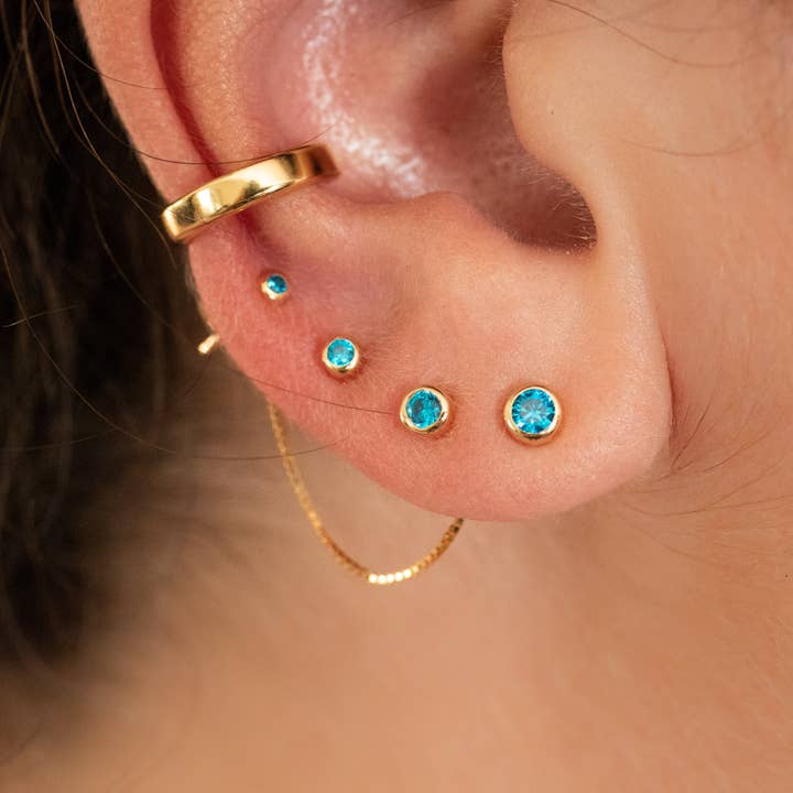 Graduerad Birthstone Stud Set - 18k guld Vermeil födelsestenar för wholesale av The Curated Lobe