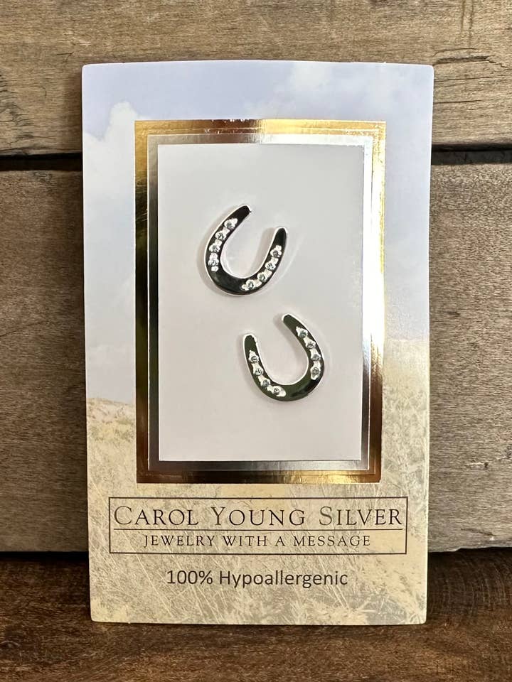 Orecchini a ferro di cavallo con cristalli acquamarina POST Gioielli per la vendita all'ingrosso da parte di Carol Young Silver