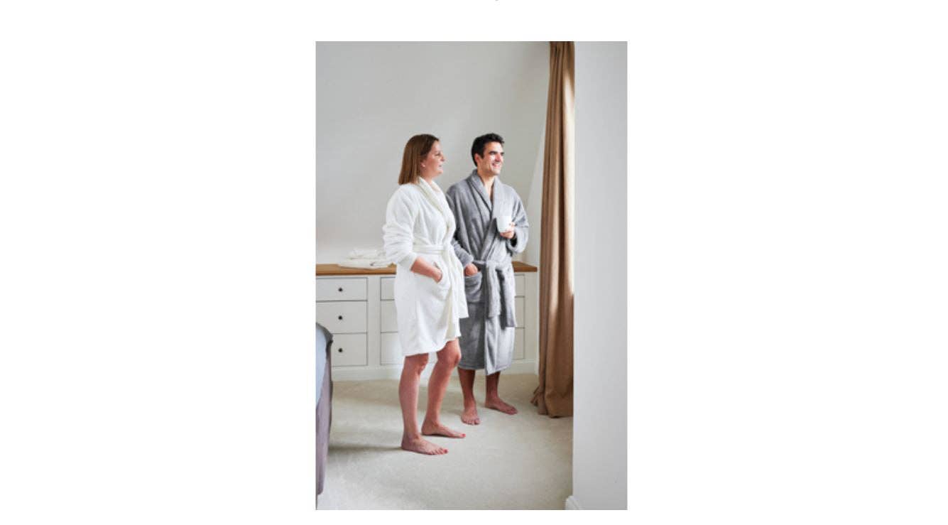 VewoTex - Wholesale Badjas - Uniseks - Premium badjas Eden » zacht koraalfleece 350 g/m² » lange saunamantel met opgestikte zakken » ochtendjas 116 cm lang » unisex in grijs1