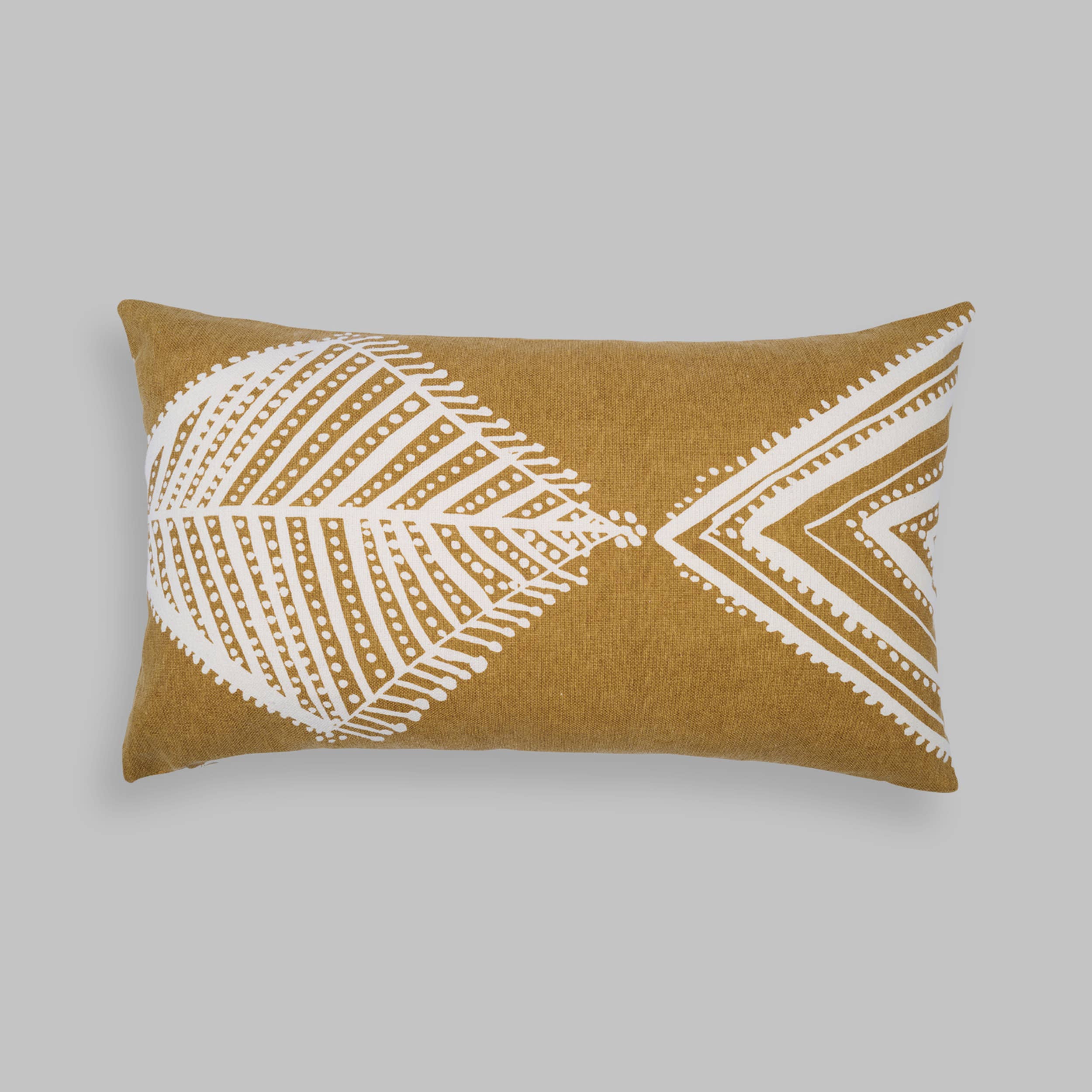 NAKI & SSAM INC. - Wholesale Throw Pillow Cover - Meraki Collection 24in.x14in.Gond Art-Inspired Printed Fish1