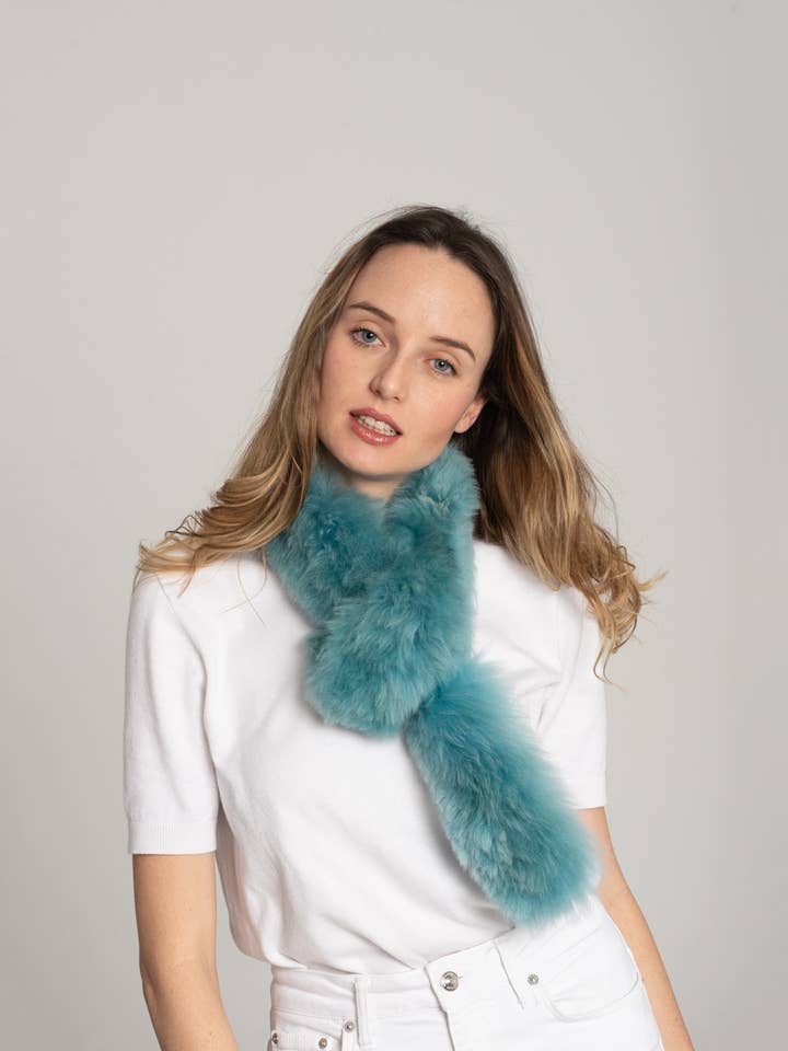 Small turquoise alpaca fur scarf for wholesale by Be ALPACA