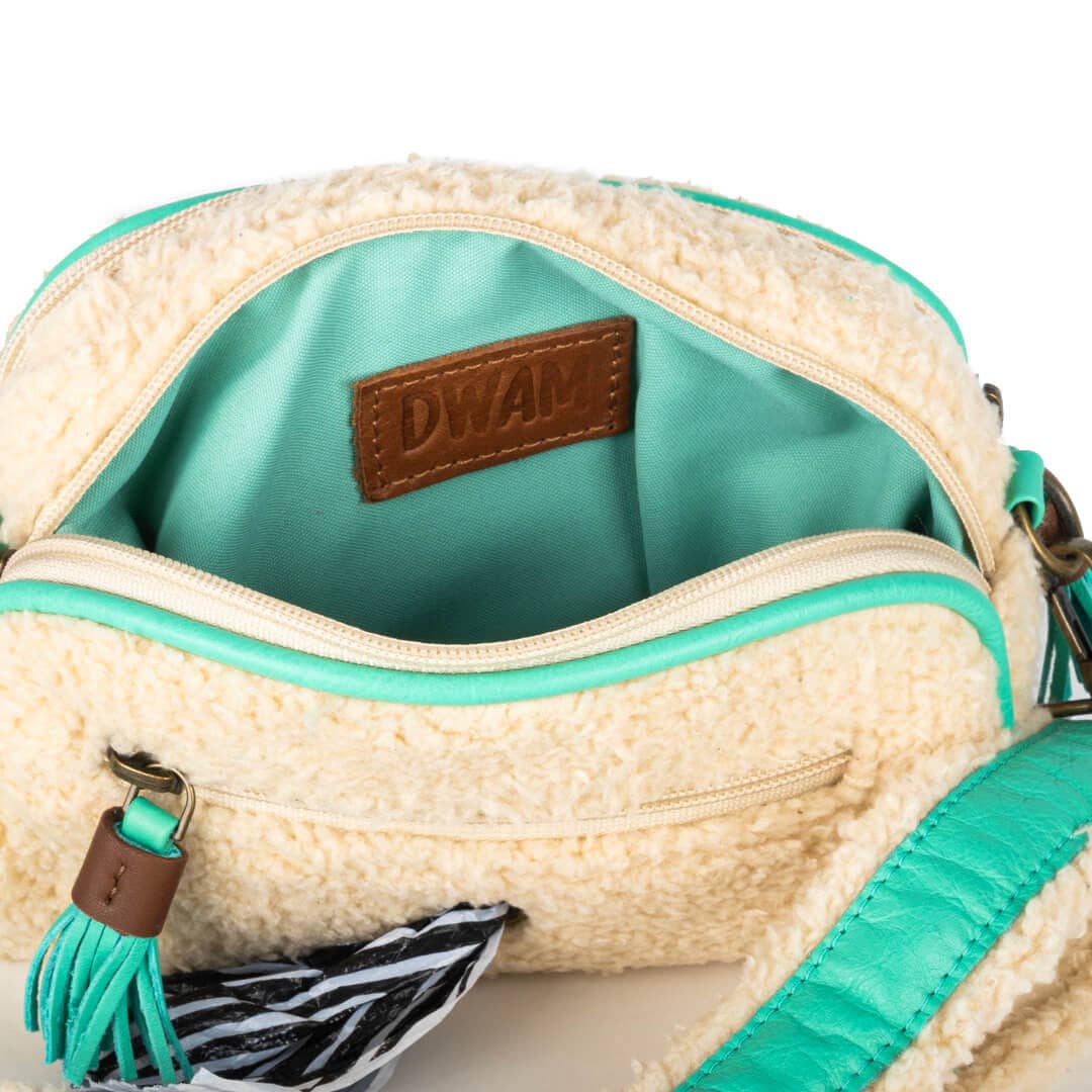 Dog with a Mission - Wholesale Crossbodytas - Dames - Walk the dog crossbody bag7