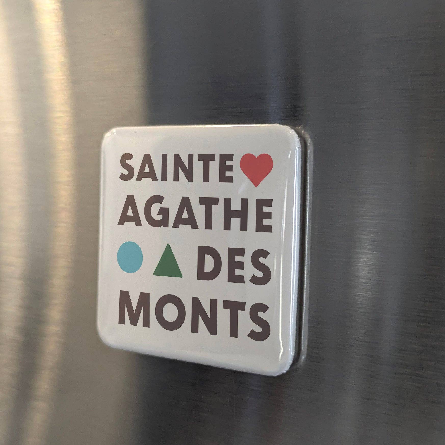 PhiloPerse – wholesale Magnet – Ste. Agathe Des Monts V.5 Kylskåpsmagnet1
