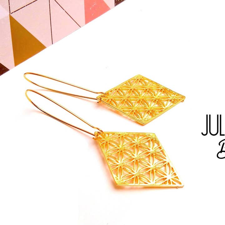 Japanse messing asanoha opengewerkte diamanten oorbellen voor wholesale door JUL ET FIL