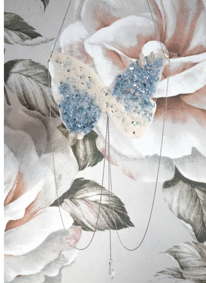 Grey Stone boutique – wholesale Suncatcher – Handmade Butterfly Crystal Suncatcher: Quartz Rainbow Maker6
