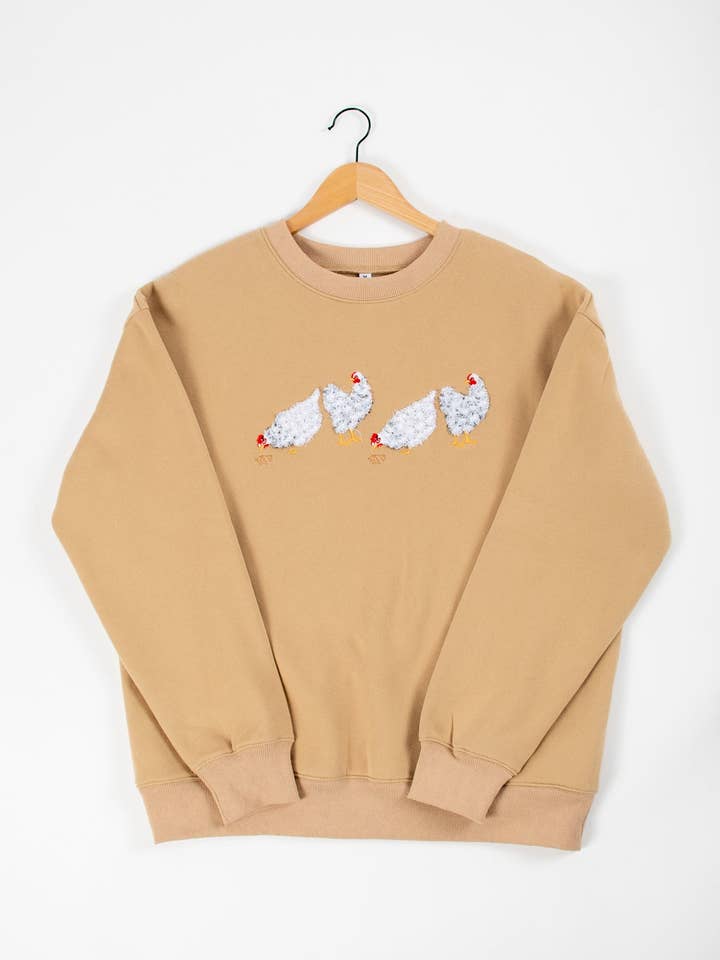 American Farm Company - Wholesale Sweatshirt - Women's - Fluffy White Chicken Tan Women's Soft Crewneck2