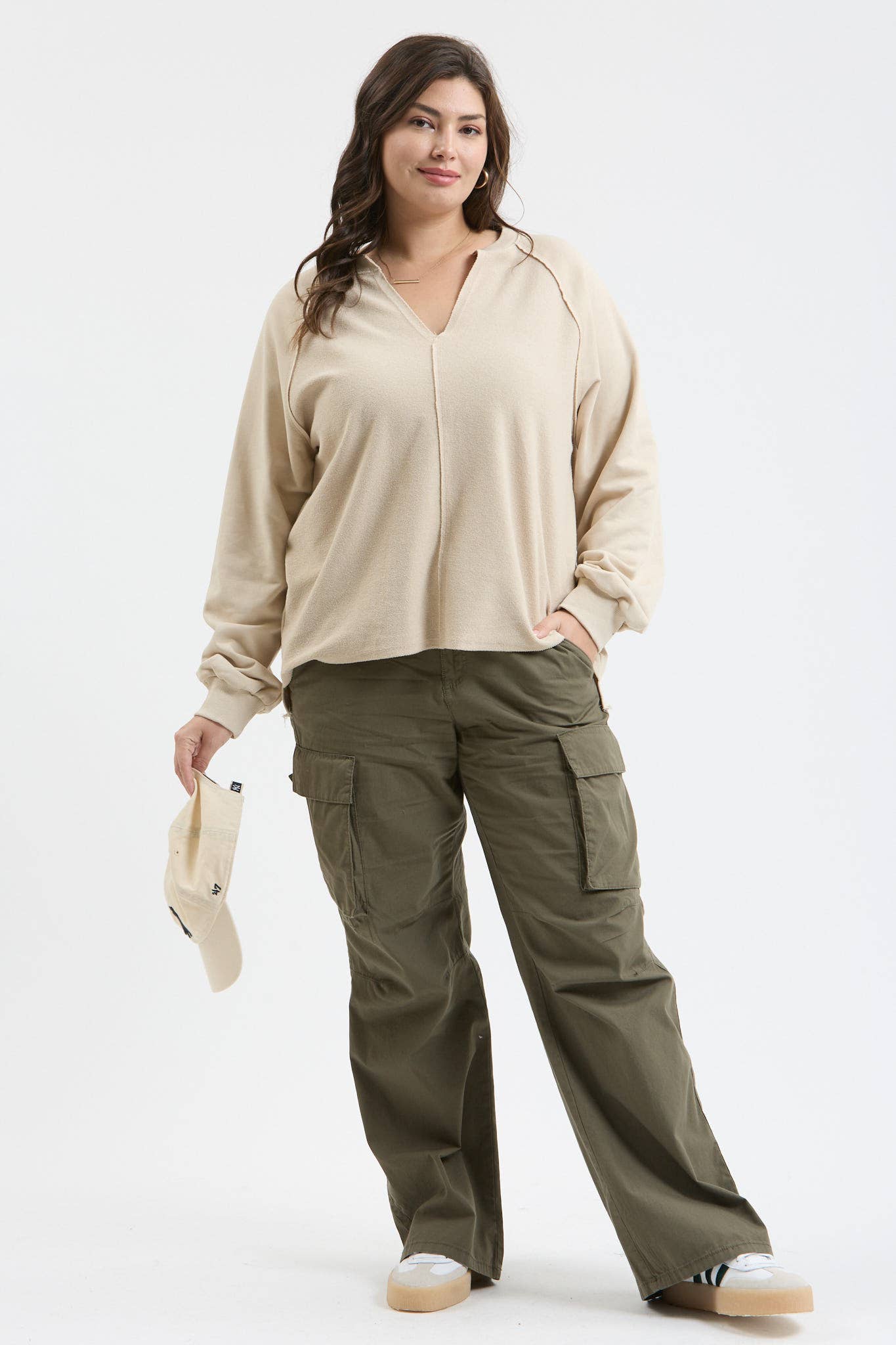 Blu Pepper - Wholesale Gebreide top - Dames - PLUS RELAXTE GEBREIDE TOP MET LANGE MOUWEN EN ZICHTBARE NADEN7