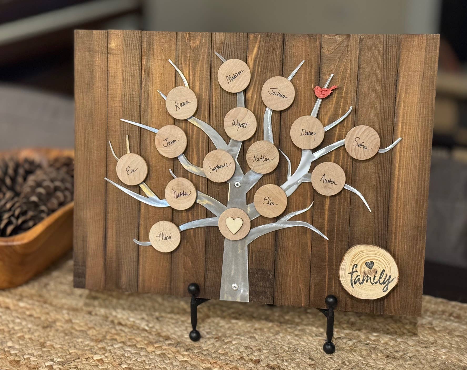 FamilyTree Traditions LLC - Wholesale DIY Craft Kit - Rustic Family Tree, Magnetic Craft Kit1