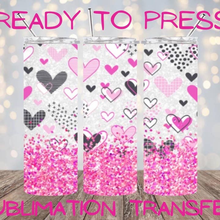 Gobelet de transfert par sublimation avec cœurs pailletés roses de la Saint-Valentin pour la vente par Hatch & Hug
