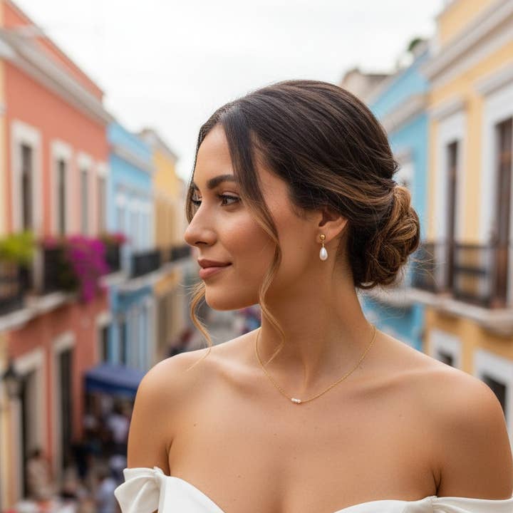 Witte druppels met parelmoereffect - trouwsieraden. voor wholesale door L'atelier du 6