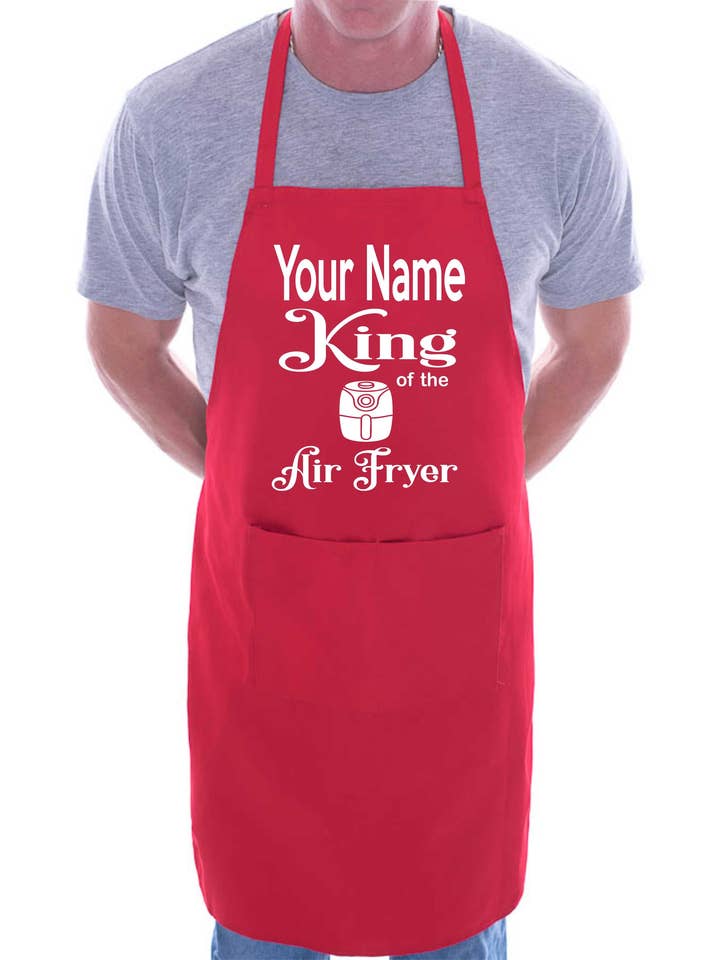 Voksen Personlig Forklæde Kongen Af Luftfryseren Tilføj Navn Sjov BBQ Bagning for engroshandel hos Print4U