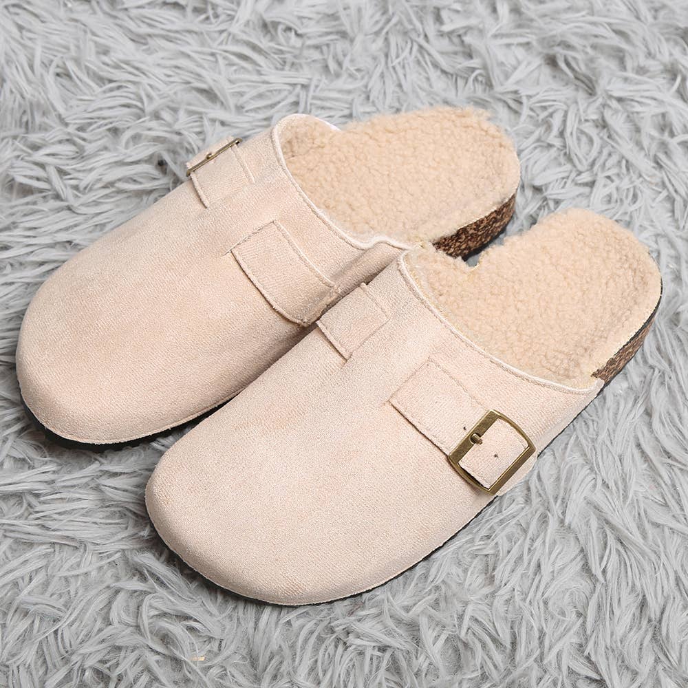 Sensibling Corp. - Vente Chaussons – femme - Mules Sabots en Suédine à Boucle en Fausse Fourrure Solide1