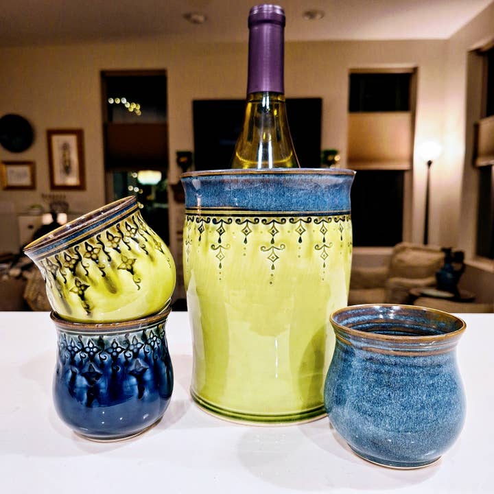 Plays in Mud Pottery – Copo de vinho por atacado – Copo de Vinho sem Pé - Feito por Encomenda - Cerâmica Artesanal9