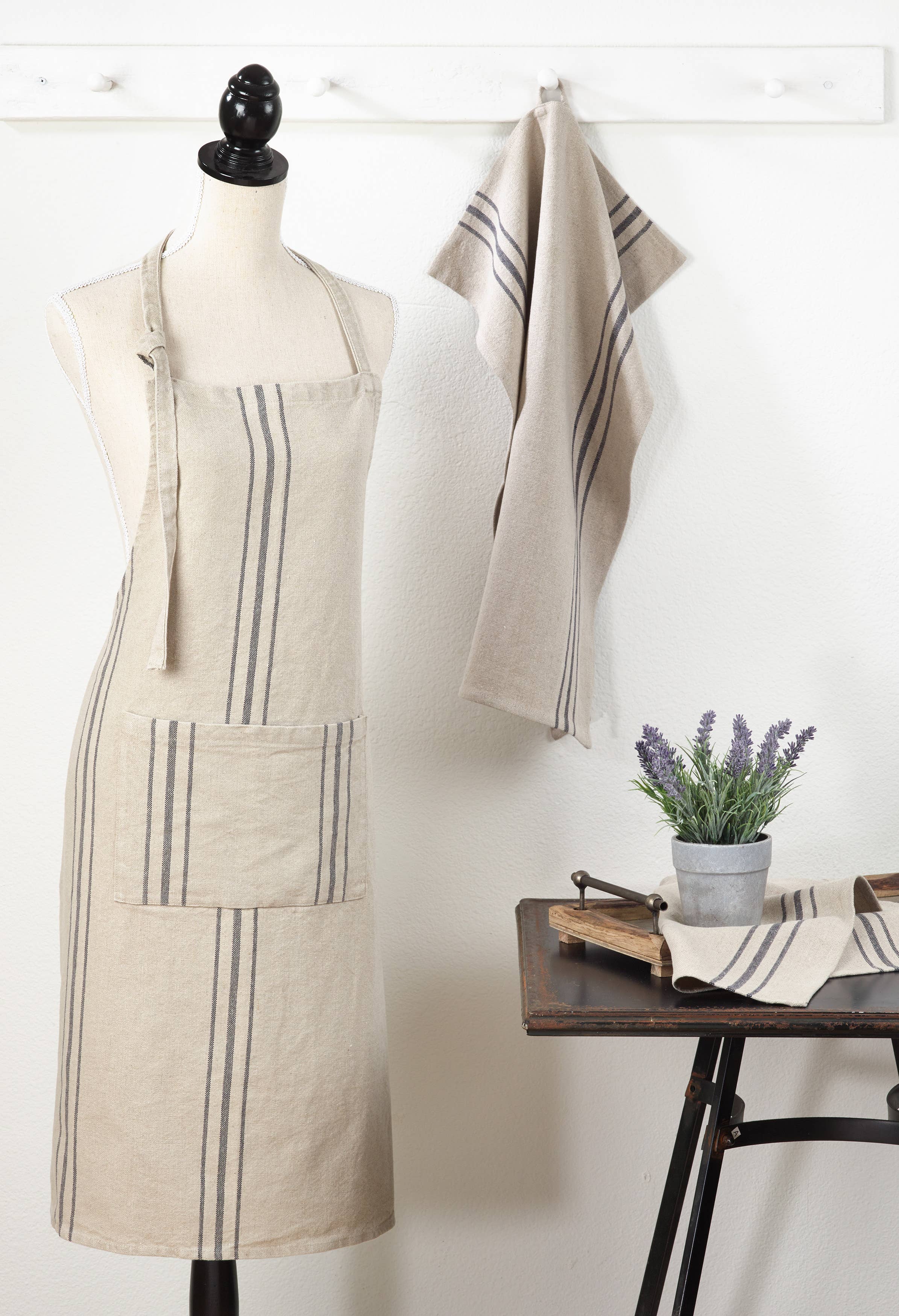 Natural Striped Linen Apron for wholesale on Faire1