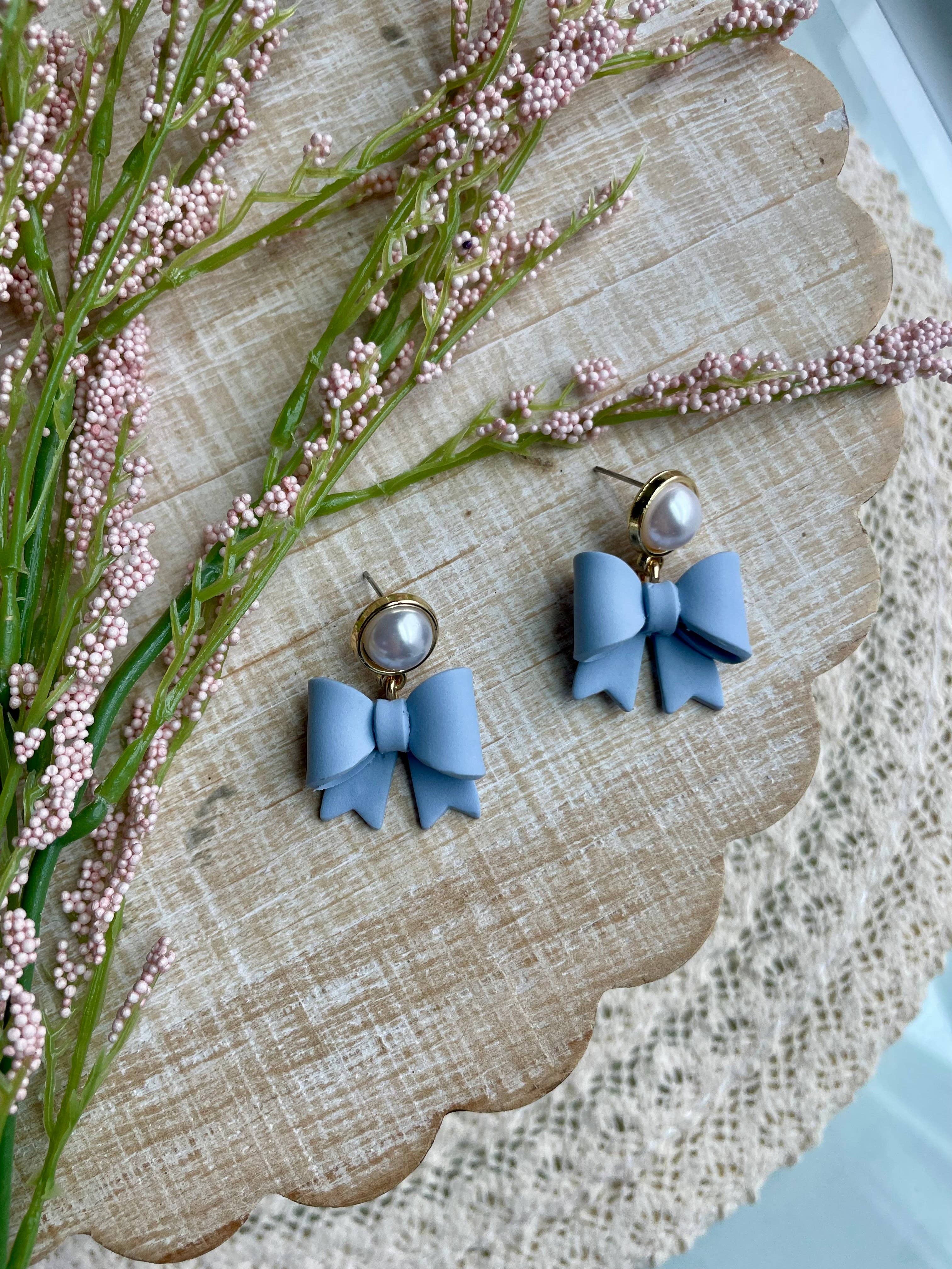 E & M Creative Design Co. - Wholesale Dangle Earrings - Petite Bows & Pearls2