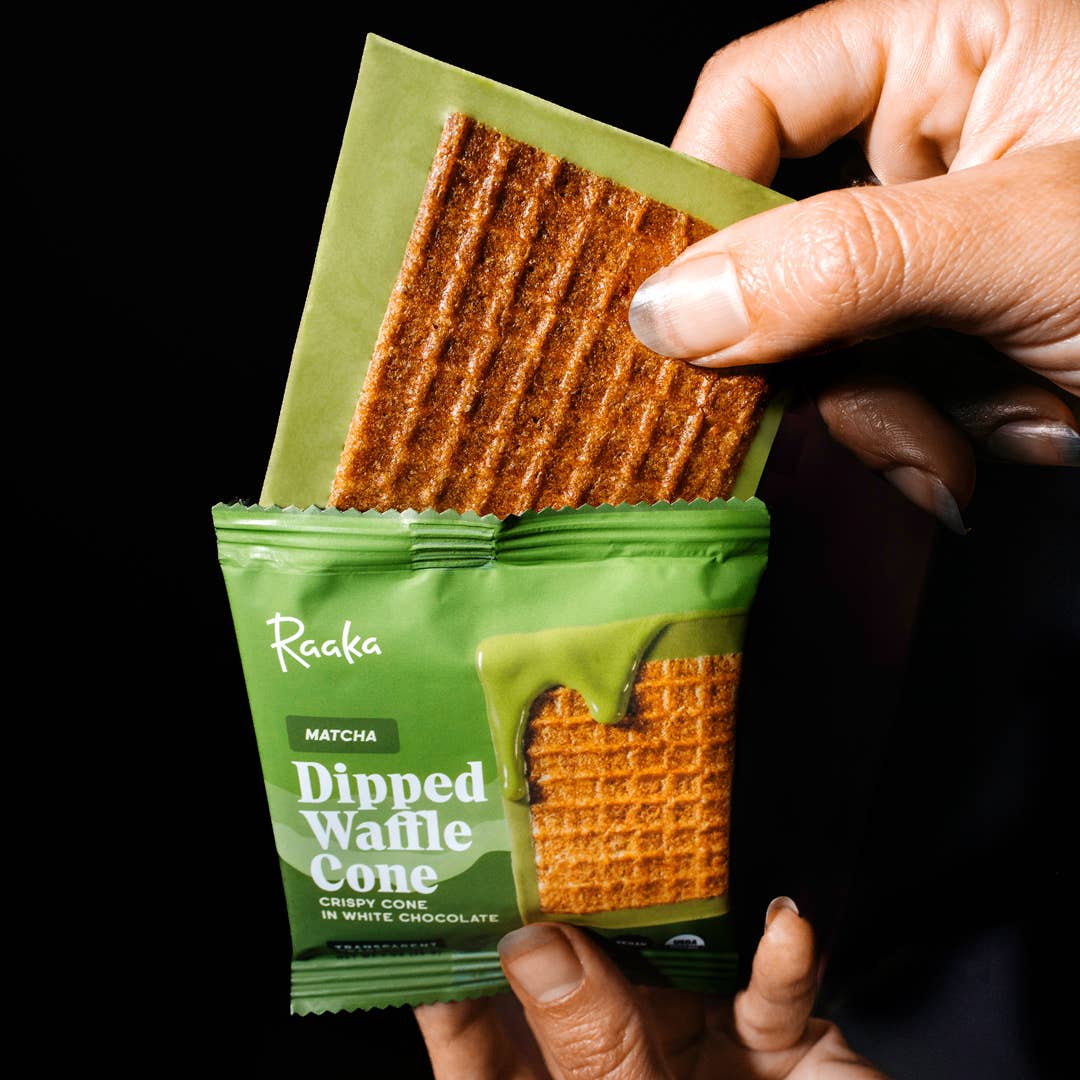 Raaka Chocolate - Wholesale Chocolate Bar - Matcha Dipped Waffle Cone White Chocolate Bar1