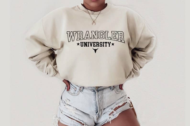STRONG N FREE CDN - Wholesale Graphic sweatshirt – Women’s - T-Shirt Or Sweatshirt Western Wrangler university