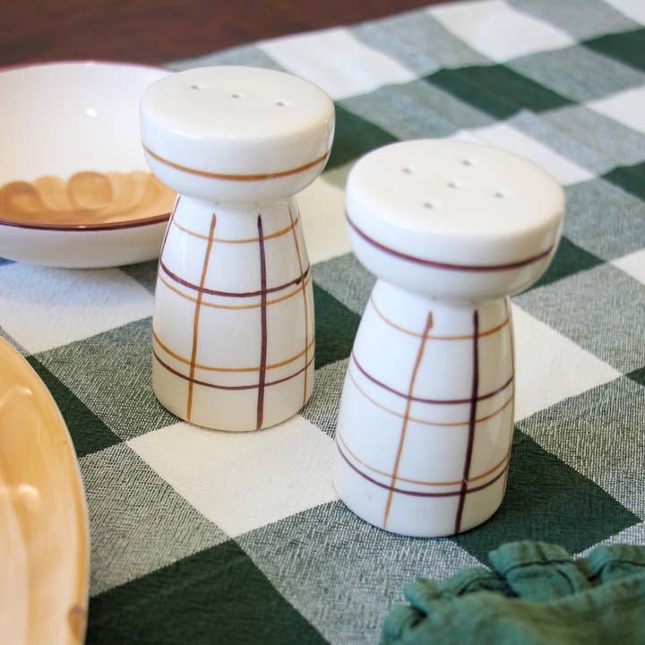 Pó de Barro - Wholesale Salt & Pepper Shaker Set - Dolce Latte Macchiato Ceramic Salt & Pepper Shaker Set1