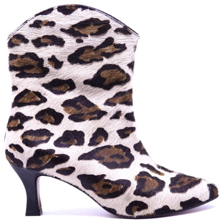Stampa Stivaletto con Tacco Leopardo US- 10.5 Donna per la vendita all'ingrosso da parte di Max Leather Inc.
